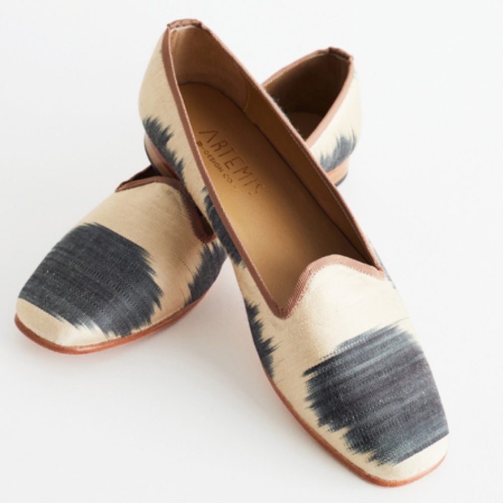 Silk Ikat dot loafer